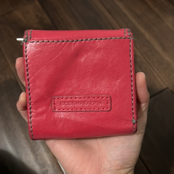 BCBG square wallet - Picture 3 of 4